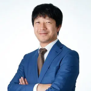 新関　崇浩