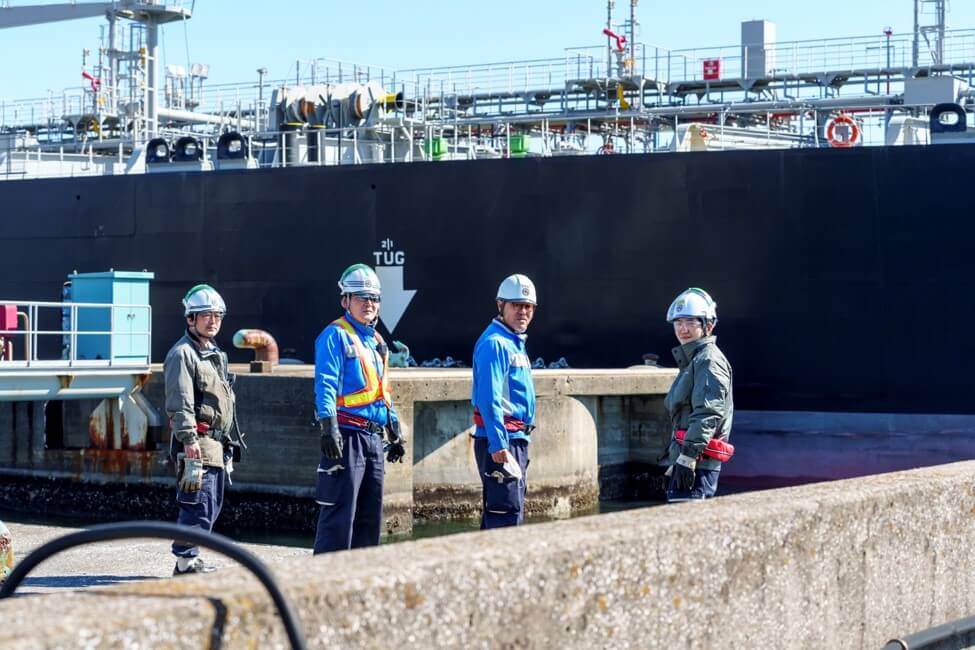 日新産業株式会社 社員の様子｜抜本的な採用戦略の見直しで半年で200名を超える応募獲得に成功｜コンサルティング事例